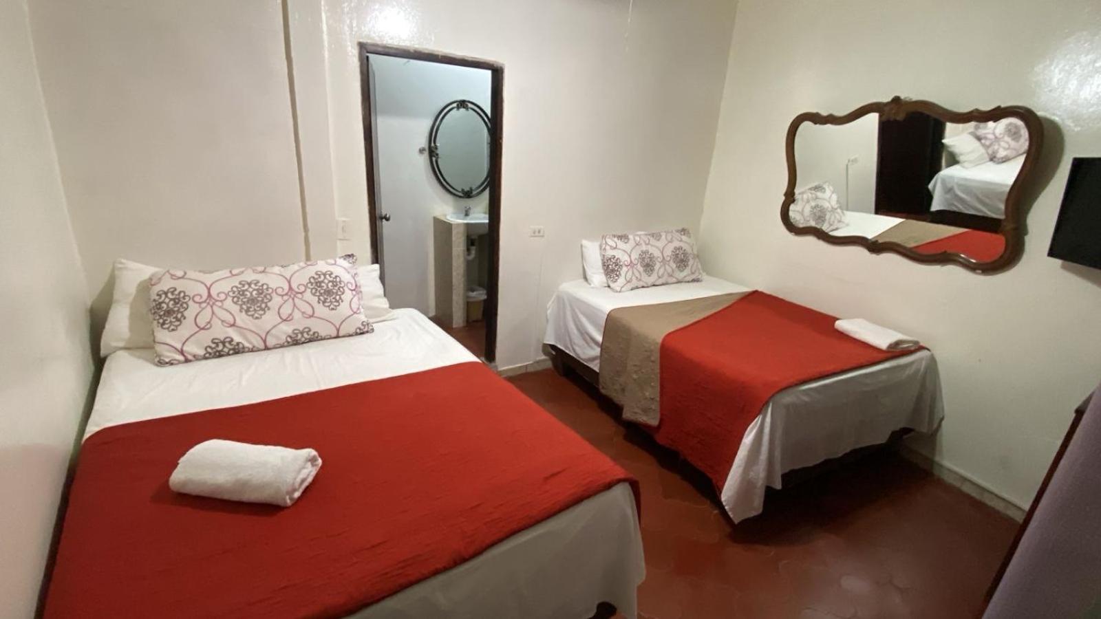 Hotel Marjenny Copan Exterior photo