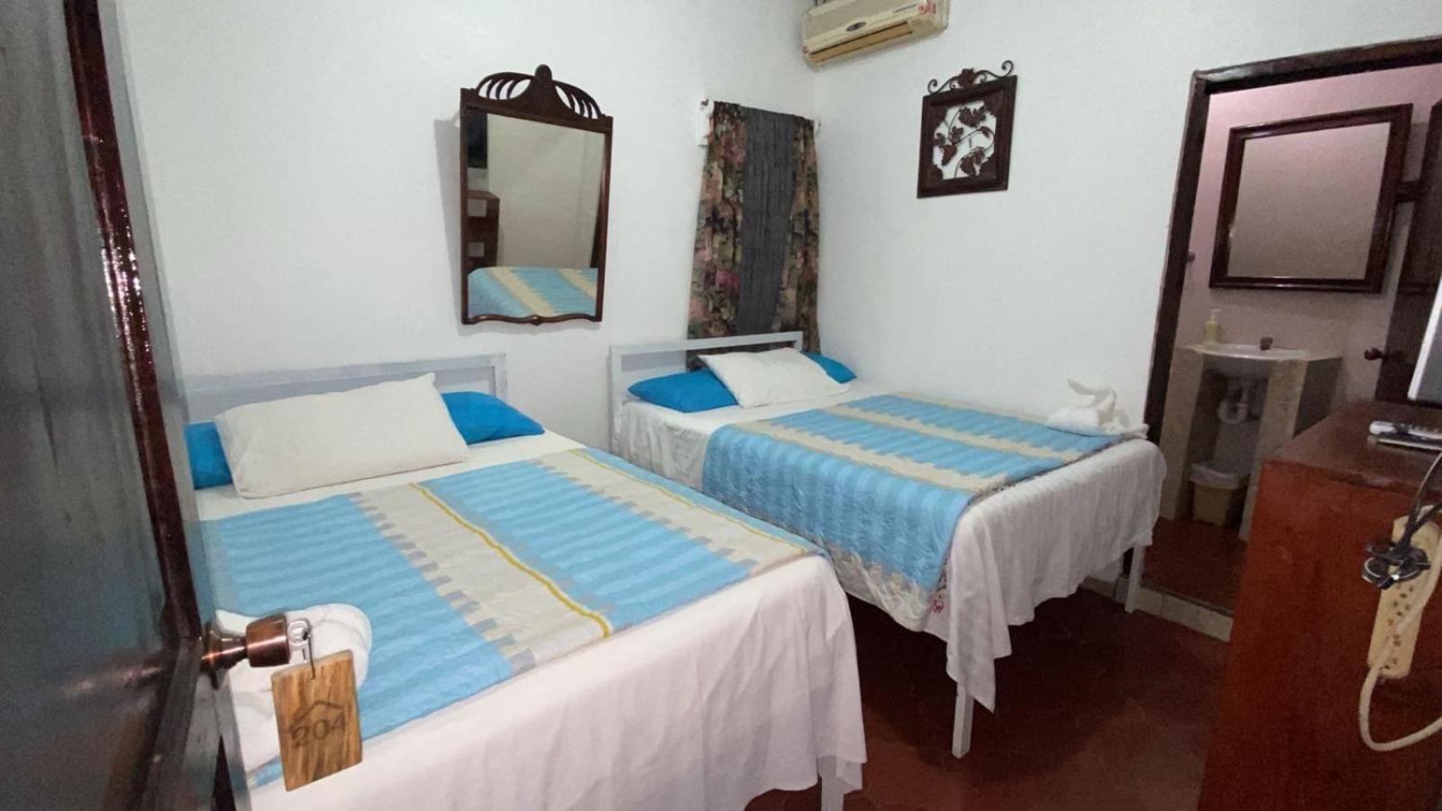 Hotel Marjenny Copan Exterior photo