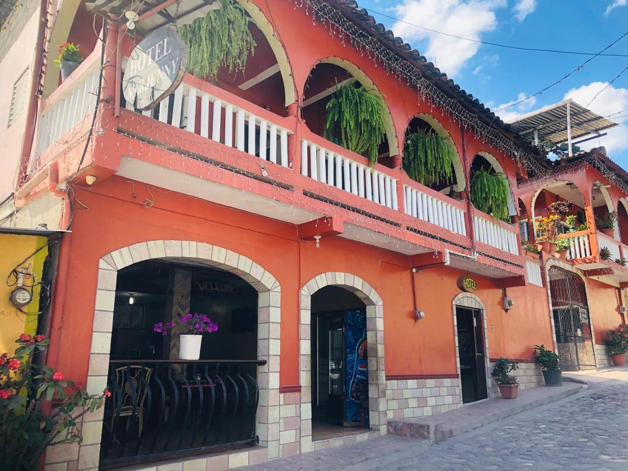 Hotel Marjenny Copan Exterior photo