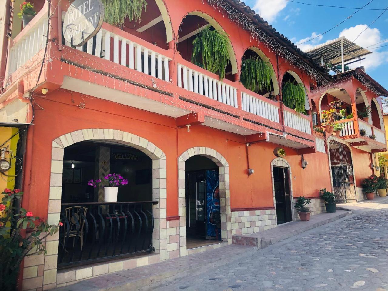Hotel Marjenny Copan Exterior photo