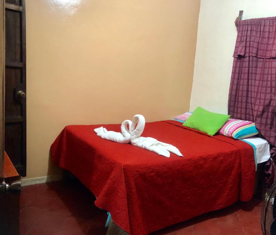 Hotel Marjenny Copan Exterior photo